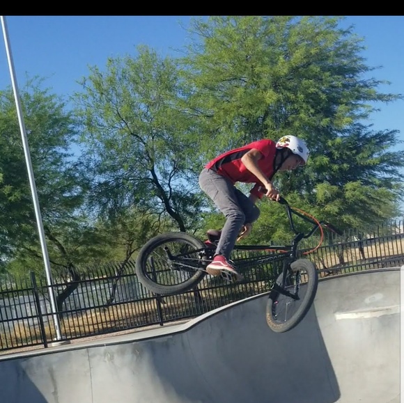 Meet your Posher, Christie - Picture 4 of 5